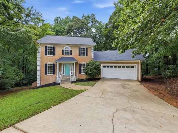 208 Foxdale Ct, Lagrange, GA 30240