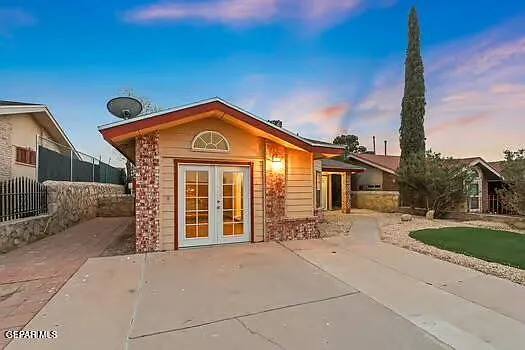 2 bed, 1.5 bath, 1491 sqft, $1,650 — Photo 2