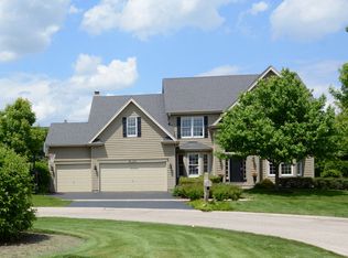 39W254 Sheldon Ct, Geneva, IL 60134