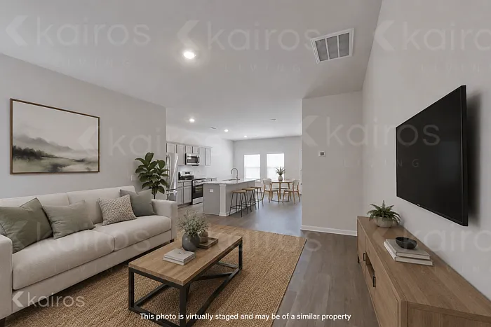 2461 Banyan Cir — Photo 2
