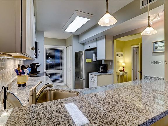 3rd image of 21 S Forest Beach Dr APT 209