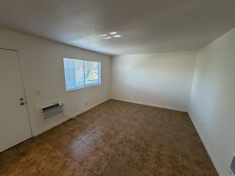 1845 Robin Ln #0 — Photo 7