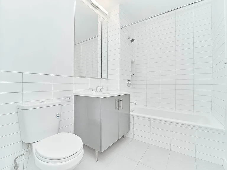 531 Myrtle Ave #3H — Photo 6