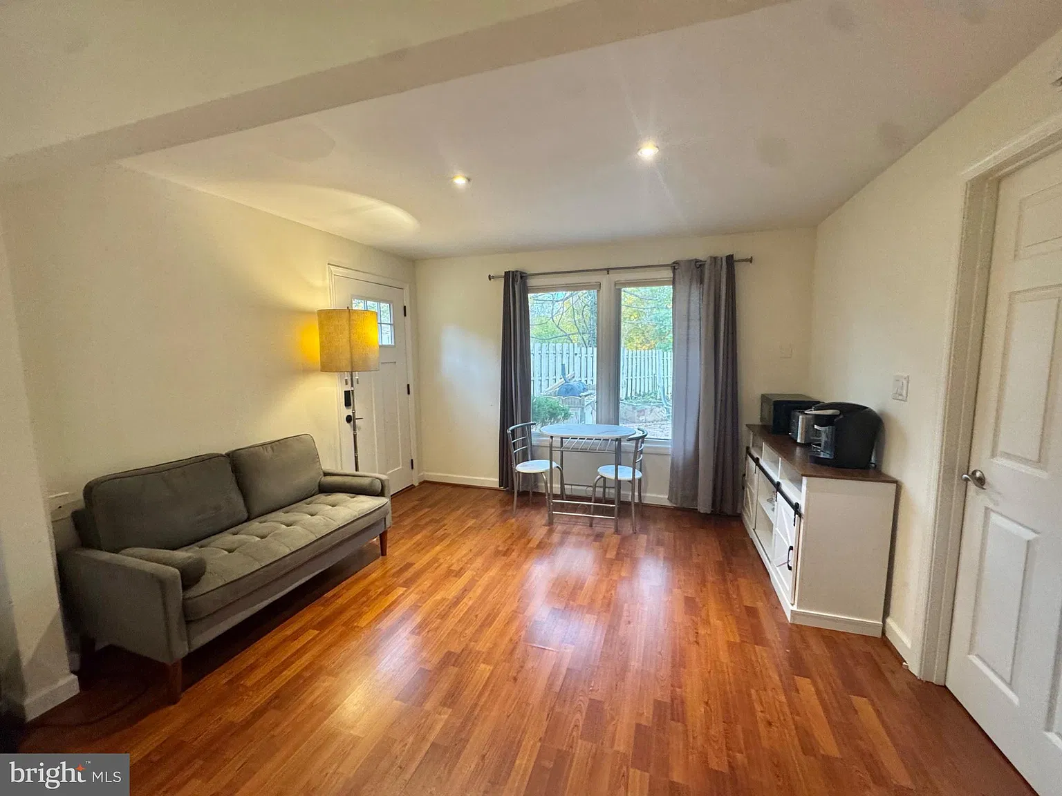 1 bed, 1.0 bath, 400 sqft, $1,600 — Photo 3