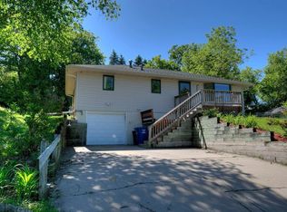 1600 Birchwood Dr, Red Wing, MN 55066