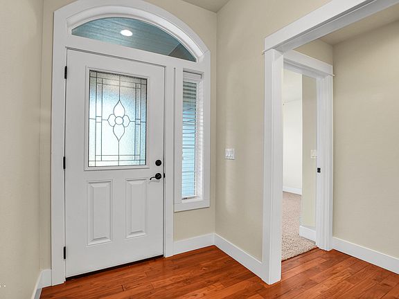 3rd image of 2624 NE 55th Pl