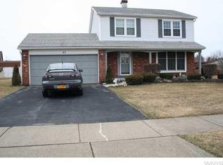 63 Canterbury Trl, Buffalo, NY 14224