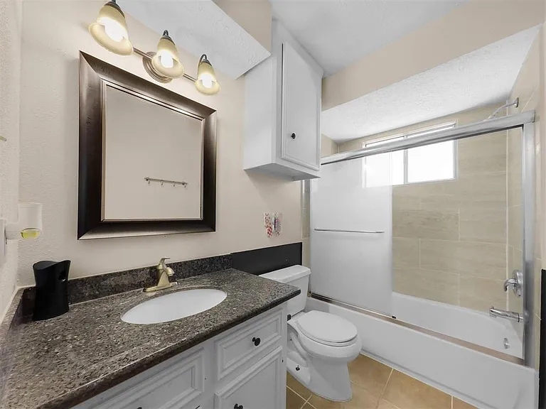 12406 Sarti St — Photo 19
