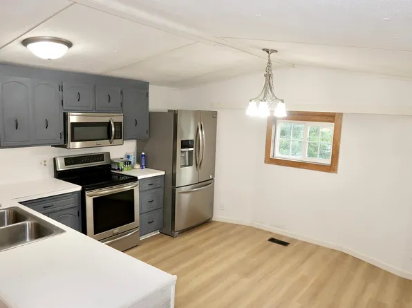 17373 N Creek Dr, Farmington, MN 55024