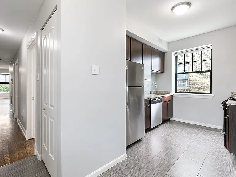 7700-7706 N Marshfield Ave #AVE;-1638-1642 — Photo 5
