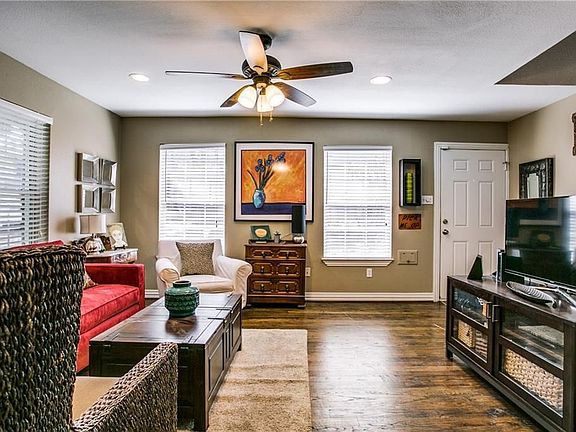 3rd image of 4735 Bradford Dr #4735A
