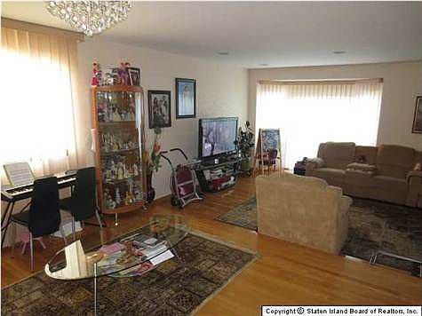 3rd image of 87 Corona Ave