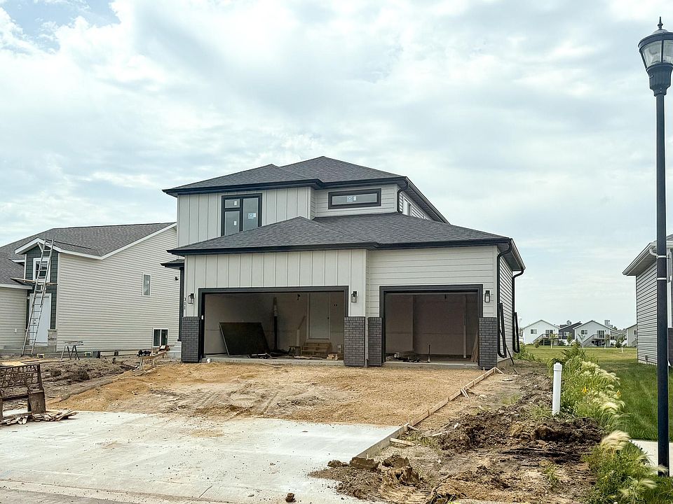 1st image of 311 Lionheart Dr