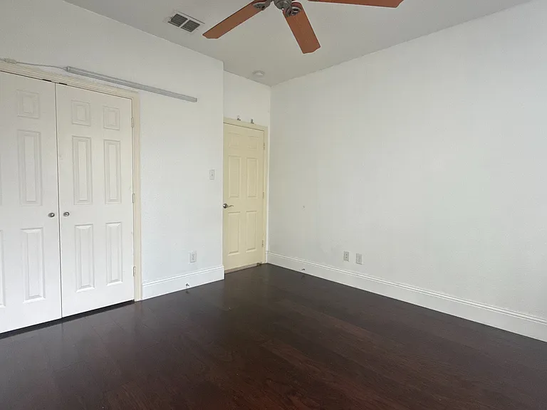 7848 Ravens Cliff Dr — Photo 12
