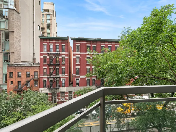 500 West 43rd Street image 2 of 10