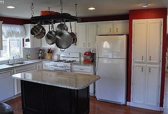 3rd image of 13818 NE 87th St