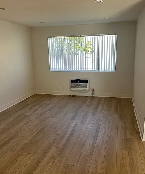 3649 Midvale Ave — Photo 9