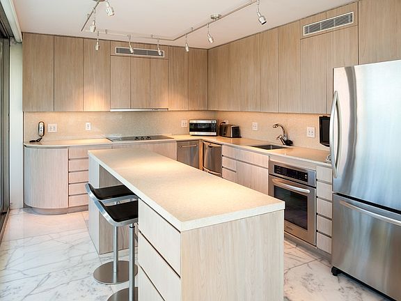 4th image of 130 Sunrise Ave #4120