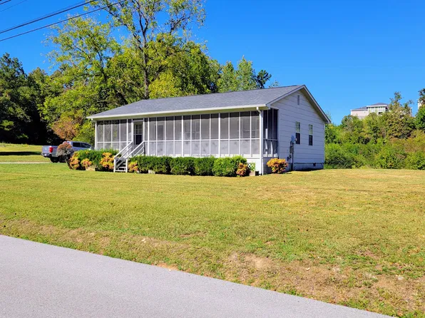 8411 Sanders Rd, Ooltewah, TN 37363