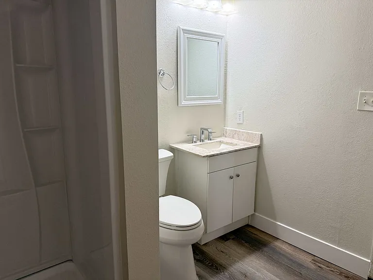 101 W FM 6 — Photo 12