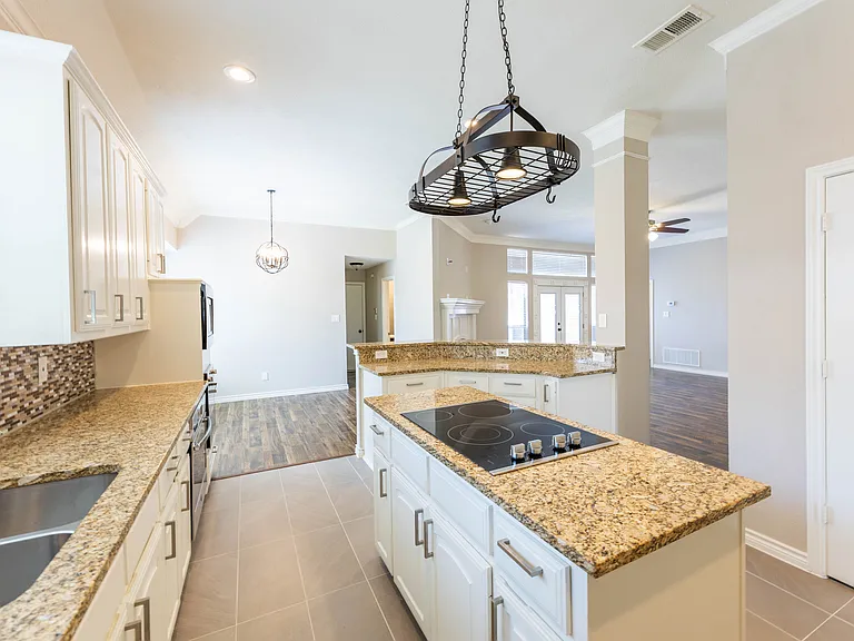 3015 Oak Dr — Photo 13