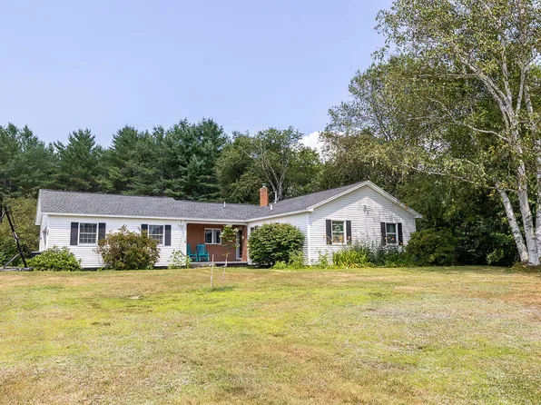 136 Davis Road, Farmington, ME 04938