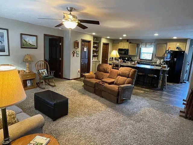 2 bed, 1500 sqft, $1,890 — Photo 4