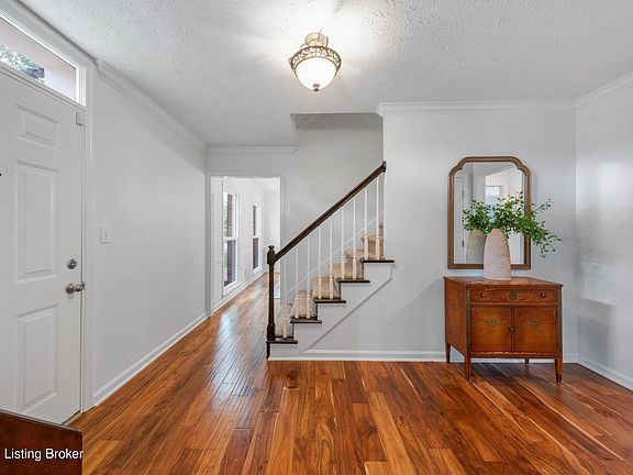 2nd image of 9003 Blossom Ln