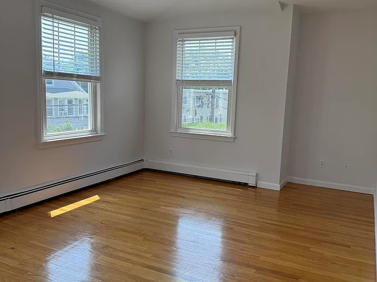 48 Le Grande Ave #2 — Photo 11