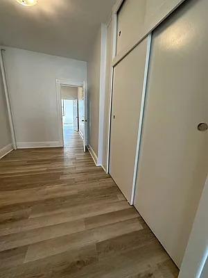 Rented by Concrete Jungle Realty | media 17