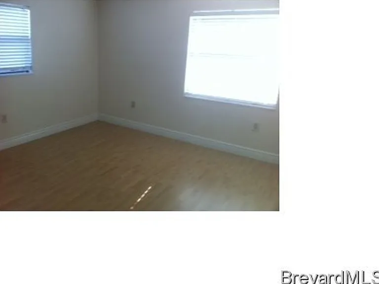 3019 Sea Gate Cir — Photo 4