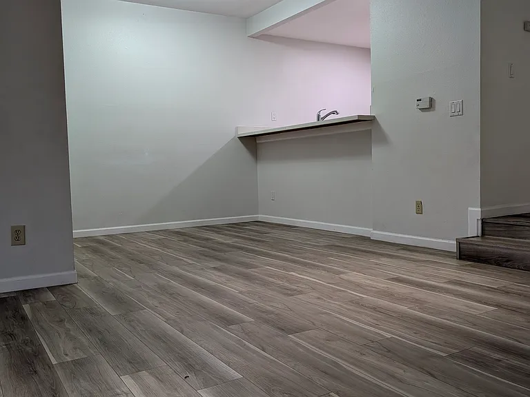 7517 Old Redmond Rd — Photo 5