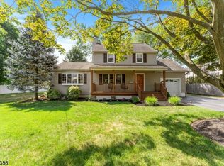 15 Cotluss Rd, Riverdale, NJ 07457