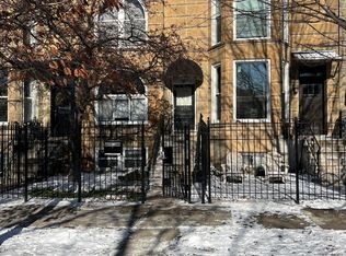 1922 W Wolfram St #2, Chicago, IL 60657