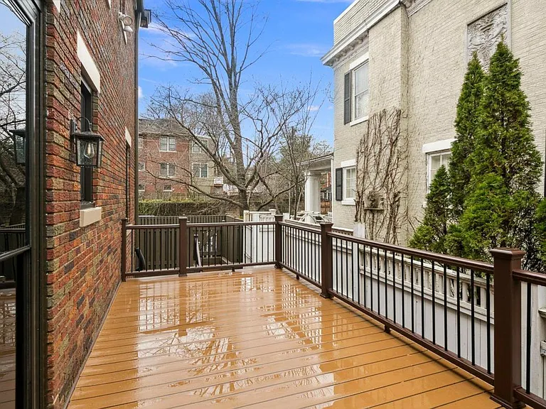 3643 Jenifer St NW — Photo 47