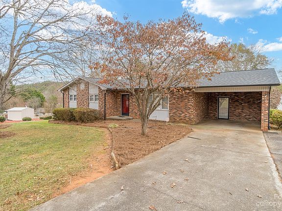 3rd image of 109 Maplewood Dr