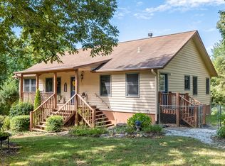 57 Rare Breed Rd, Marble, NC 28905