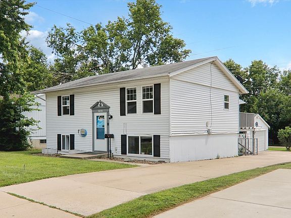 2nd image of 1616 Indiana St