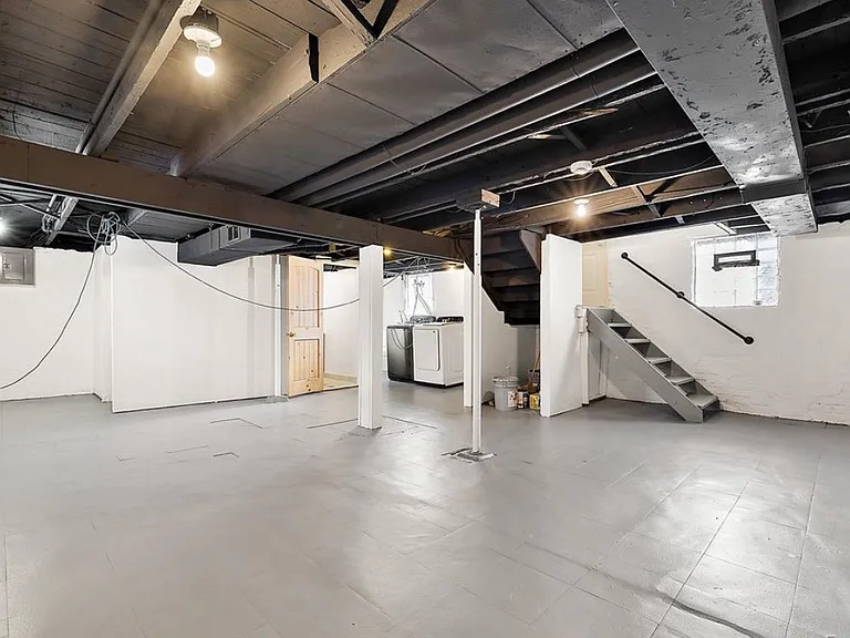 5008 Iroquois St — Photo 21