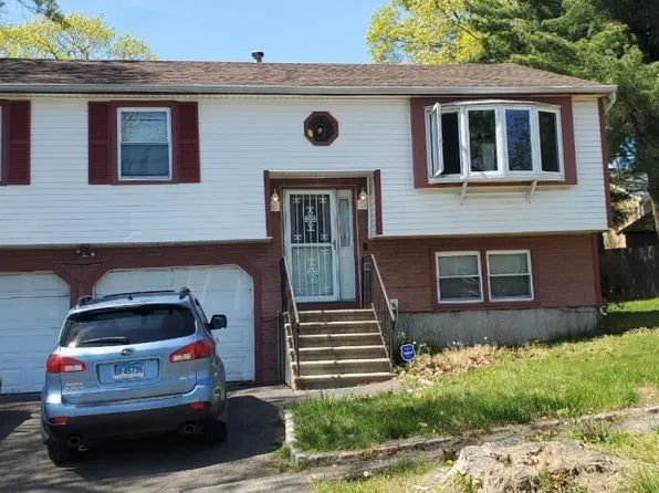 79 Rockledge St, West Haven, CT 06516