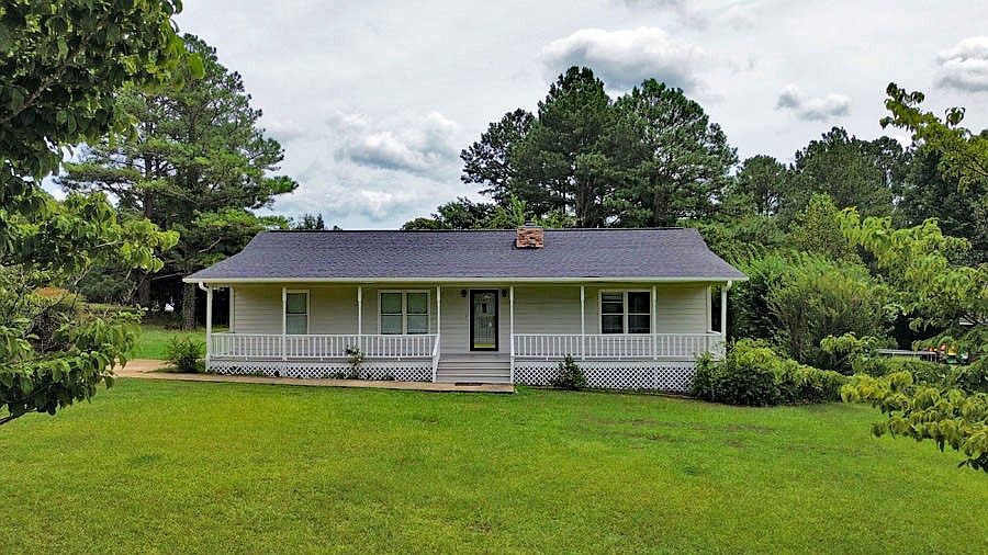 1st image of 207 Madison Shores Dr