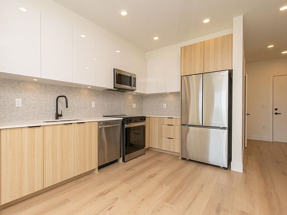 2nd image of 20769 Fraser Hwy #336