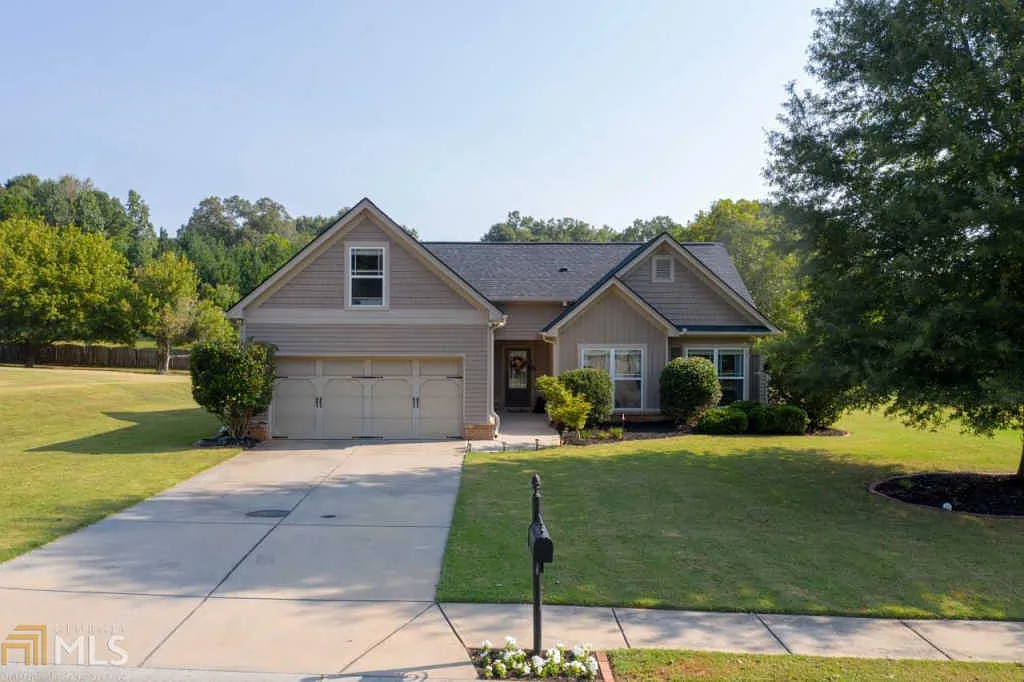 581 Fairfield Dr photo 1