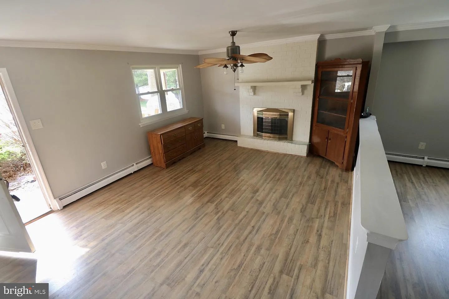 3 bed, 1.5 bath, 1520 sqft, $2,100 — Photo 3
