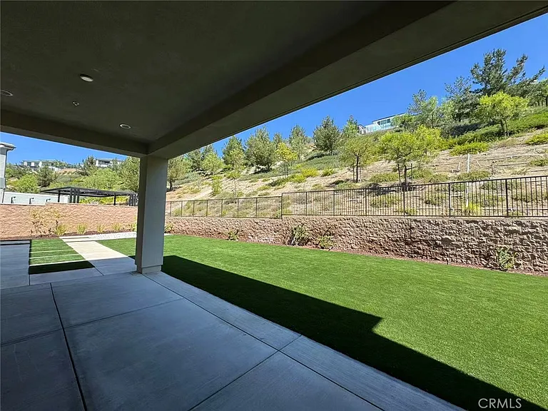 20337 W Aberdeen Ln — Photo 6