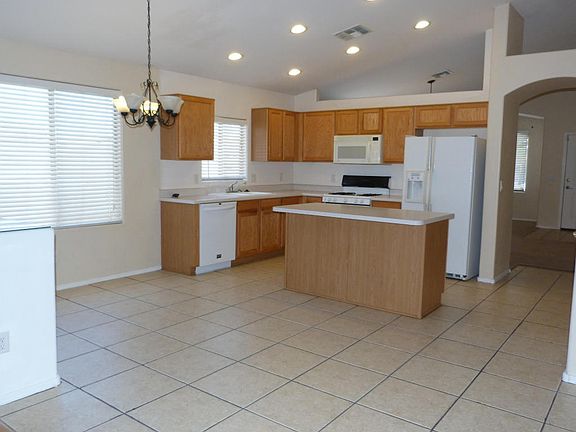 4th image of 3685 W Ostler St