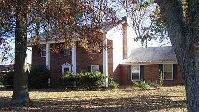 1st image of 2644 Thompson Dr