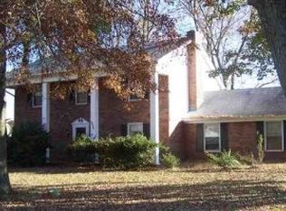 2644 Thompson Dr, Bowling Green, KY 42104