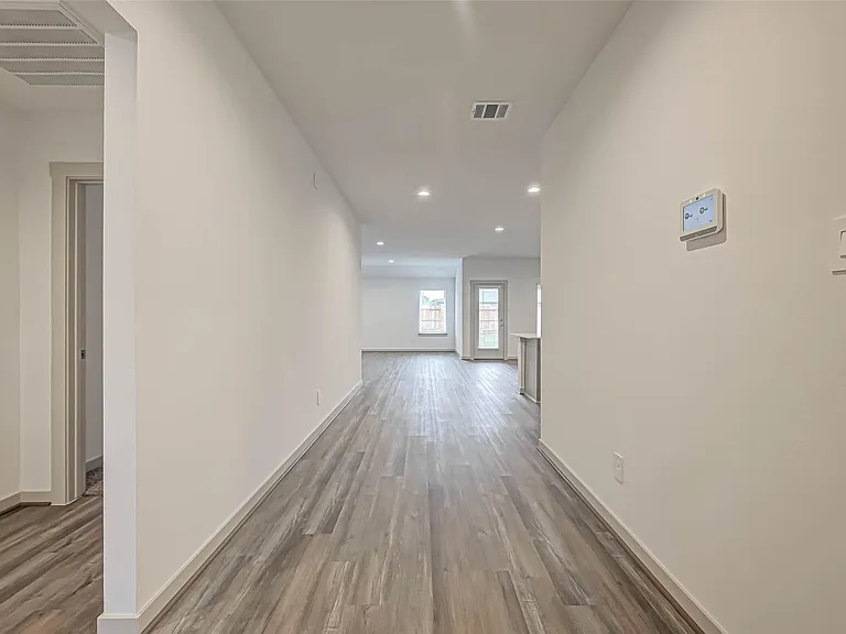 3418 Lake Landing Ln — Photo 11