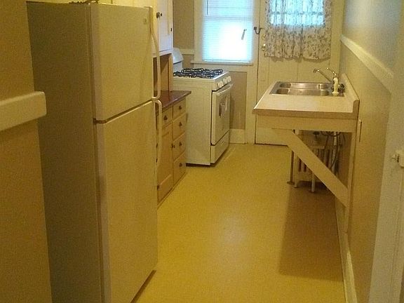 2nd image of 1427 North Ave